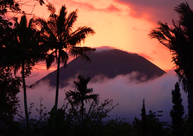 North Sulawesi: volcanoes, jungle & lagoons